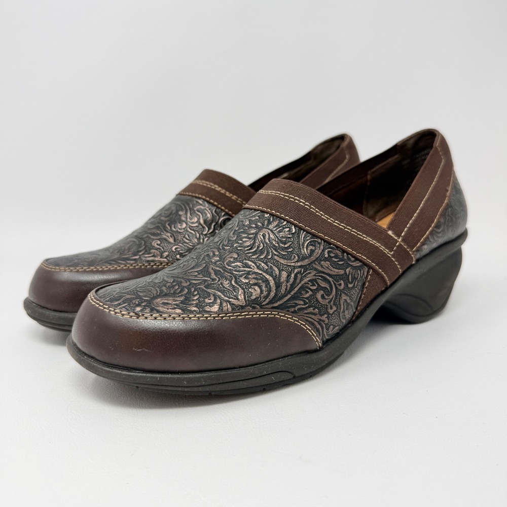 White Mountain Happy Brown Tooled Leather Wedge Clogs W16385Z Womens 8.5 M‎